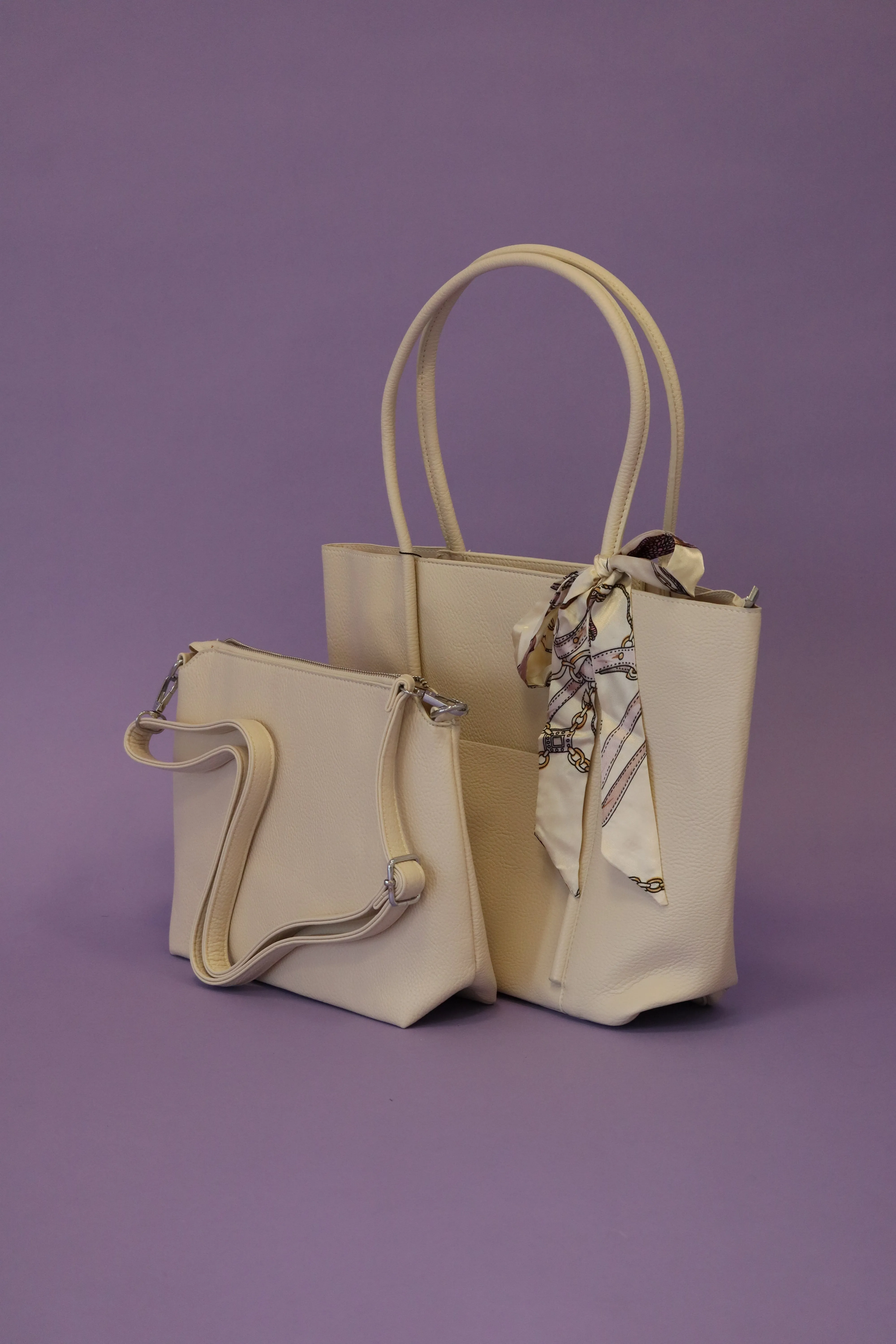 Bonnie Tote Handbag in Cream