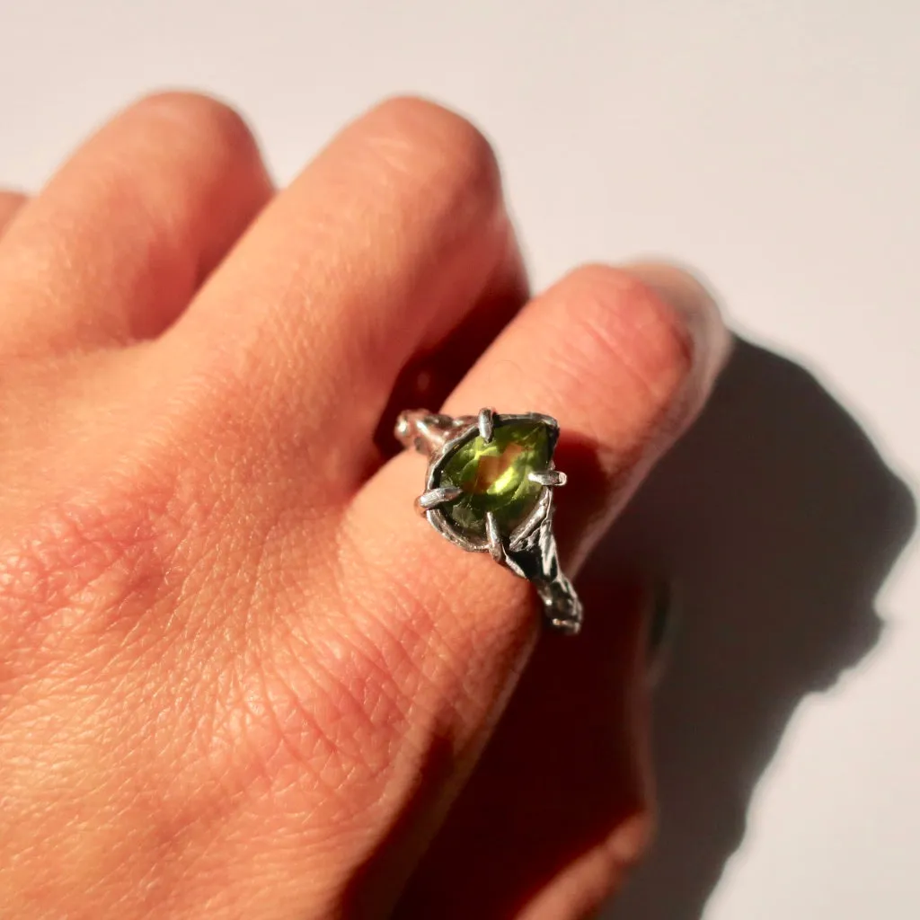 Cin Ring Peridot