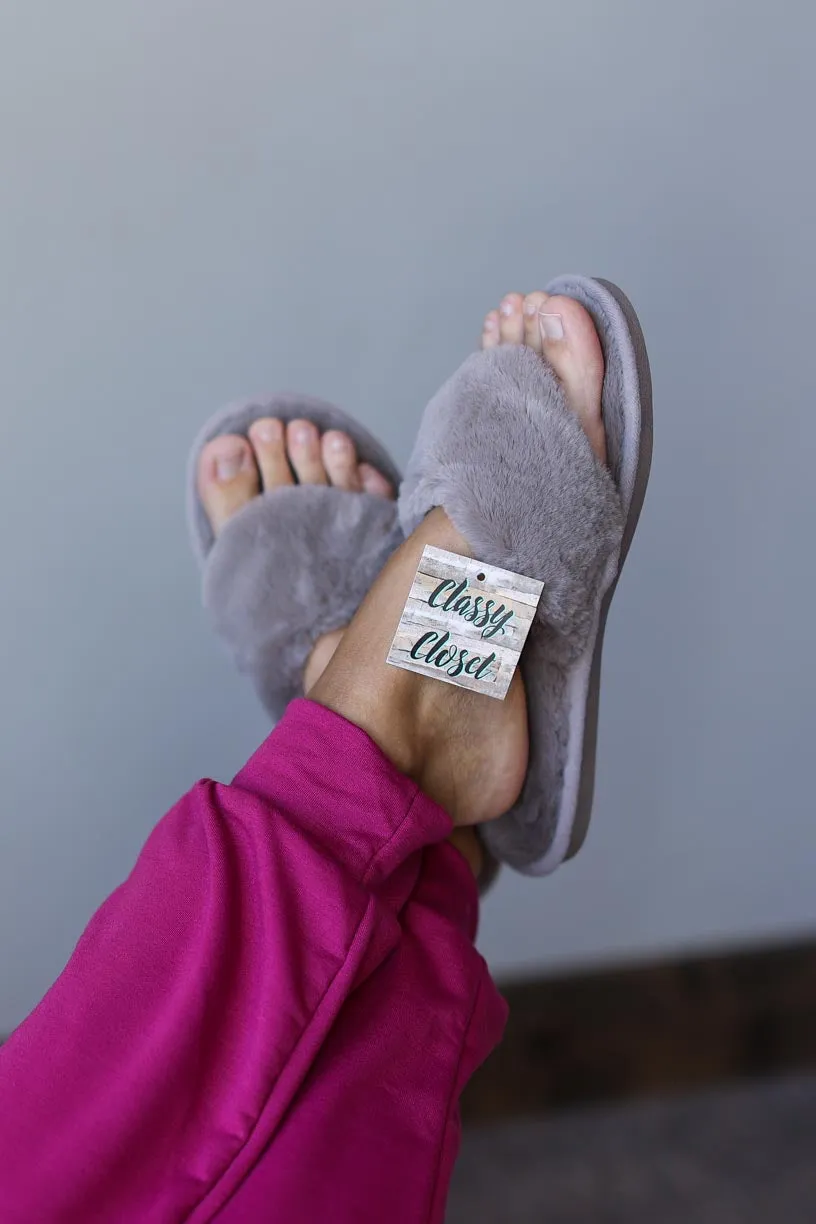 Mocha Fluffy Flip Flop Slippers • 7-9